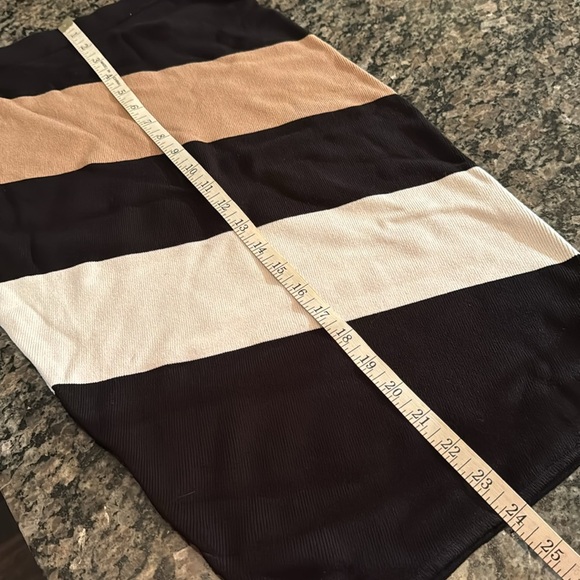 Hera Collection knitted stripped pencil skirt NWT S - Picture 7 of 7